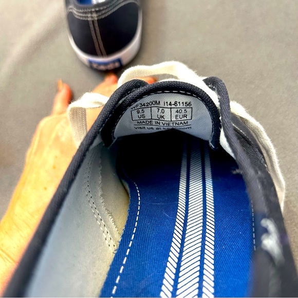 Keds Retro Sneaker women's size 9.5 Twill Lining - Blue with white stitching - Picture 7 of 8
